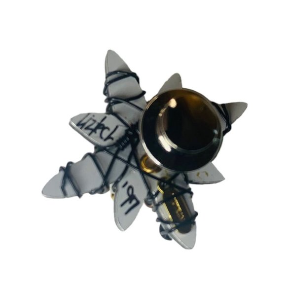 Liztech Signed Vintage 1997 Black Snowflake Lapel Pin Amber .75 inches - Picture 4 of 7